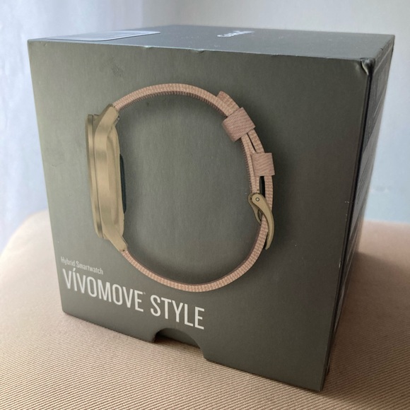 Vívomove® Style Light Gold & Blush Pink Garmin Hybrid Smartwatch - Picture 5 of 7